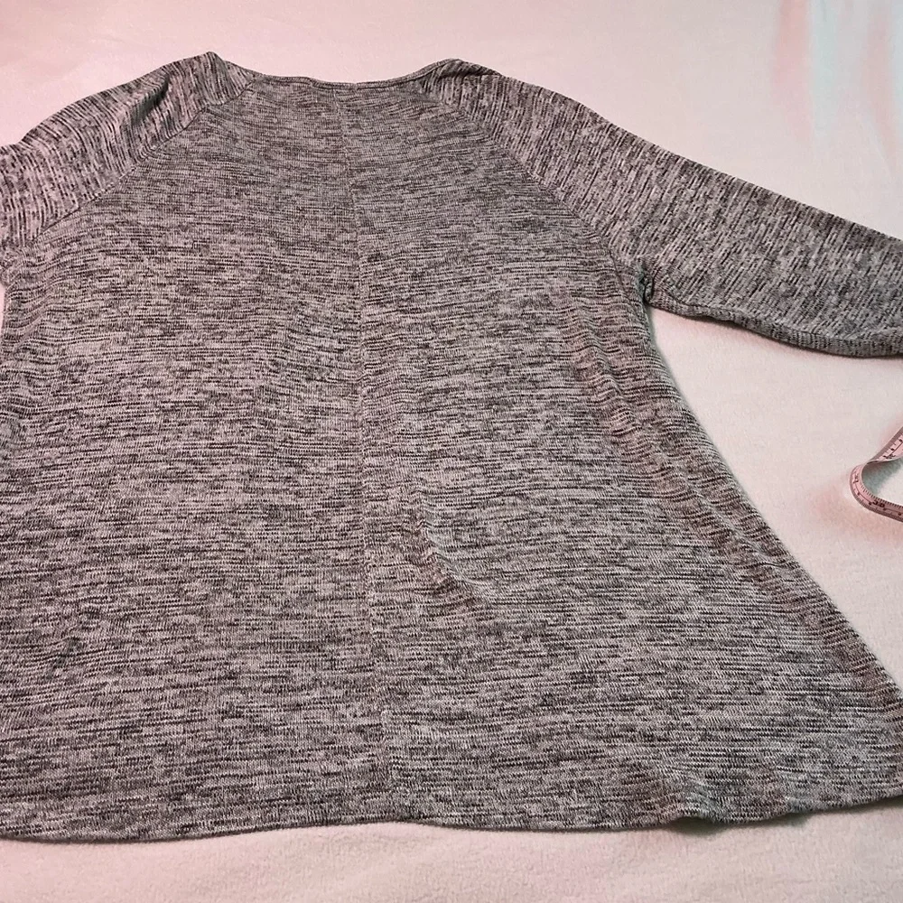 ONE WORLD Gray and Black sequined geometric patterns Tunic Top 1X